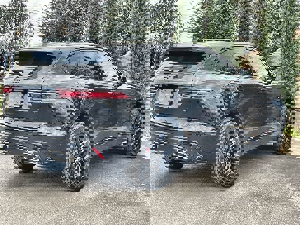 New 2026 Jaguar F-PACE R-Dynamic S image 5