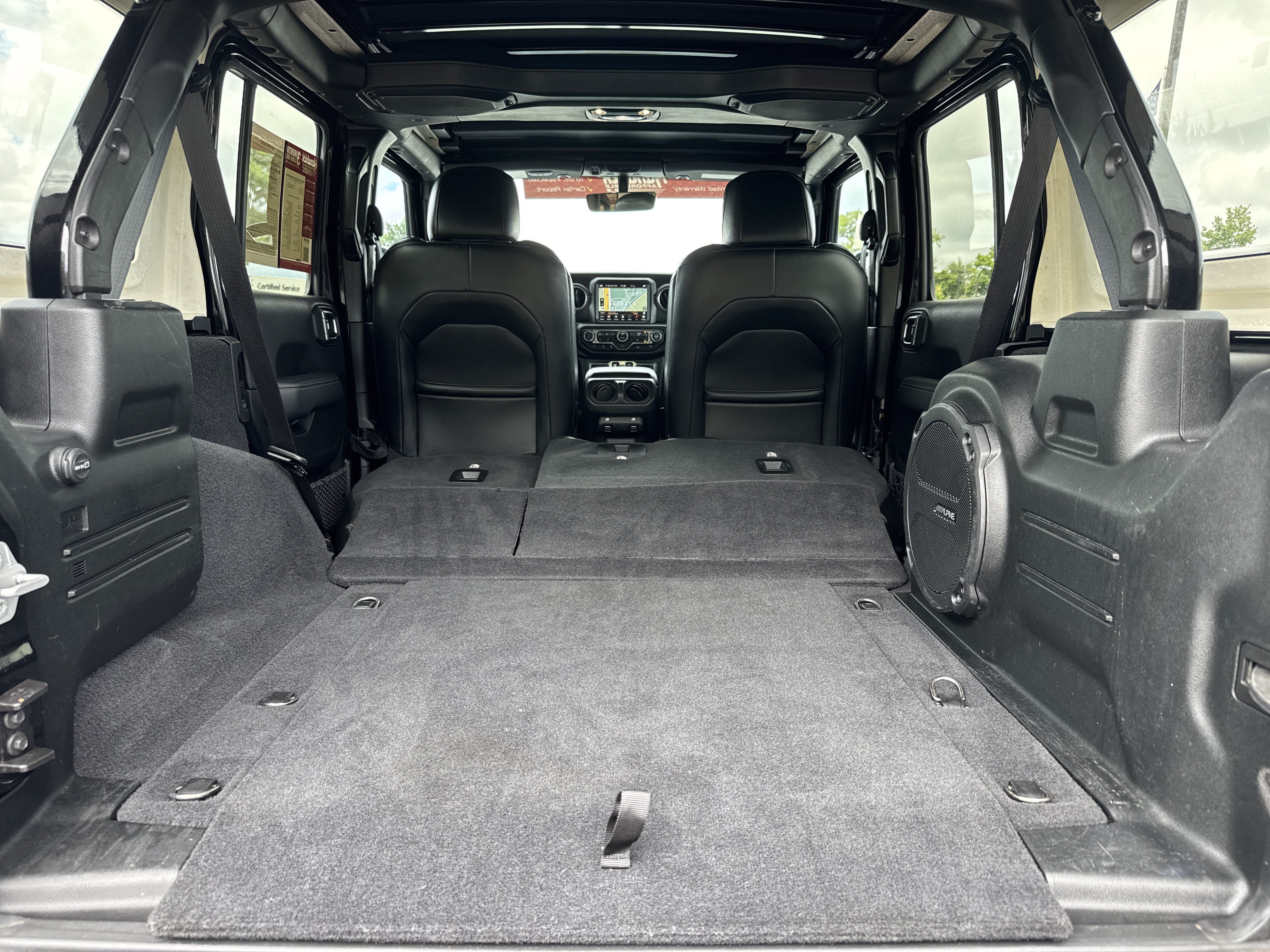 Used 2020 Jeep Wrangler Unlimited Sahara AWD/4WD image 34