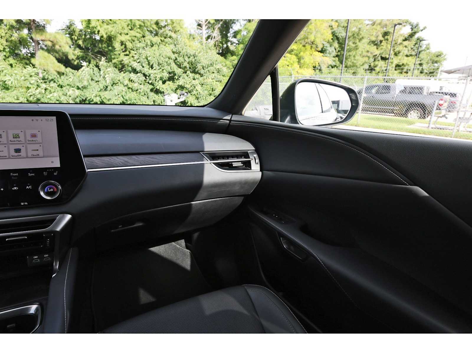 Used 2025 Lexus RX 350 Premium w/ Convenience Package FWD image 8