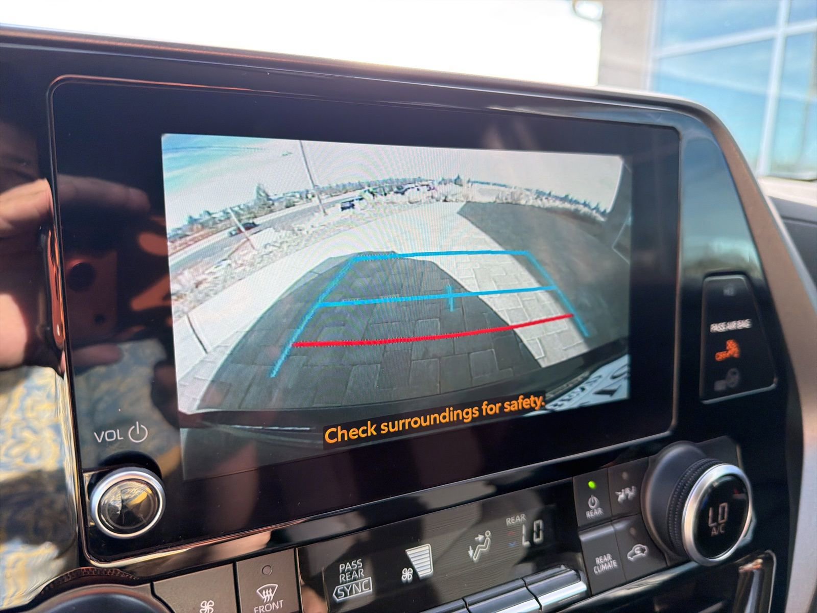 Used 2024 Toyota Highlander LE image 58