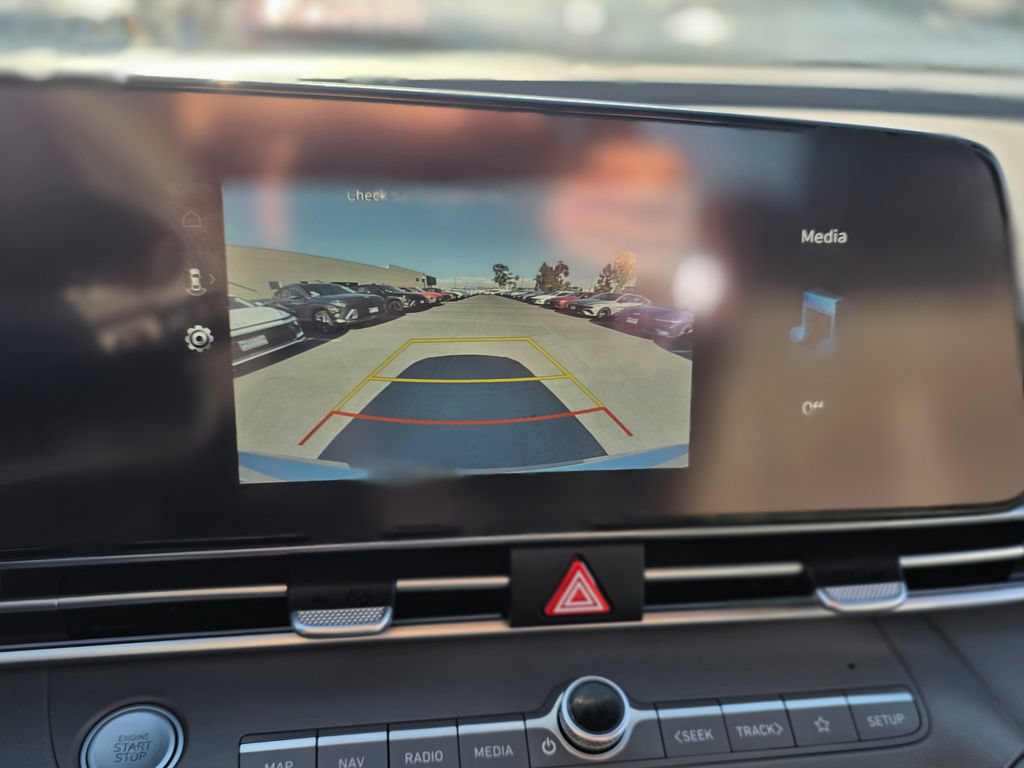 Certified 2024 Hyundai Elantra SEL FWD image 27
