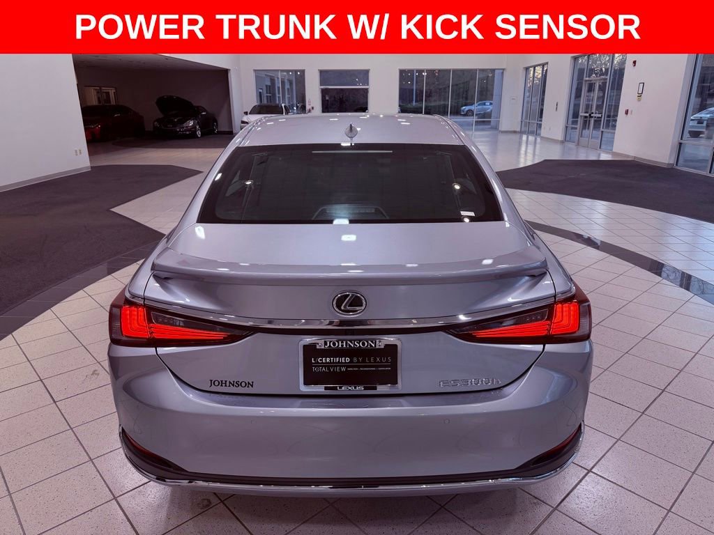 Used 2024 Lexus ES 300h w/ Luxury Package image 7