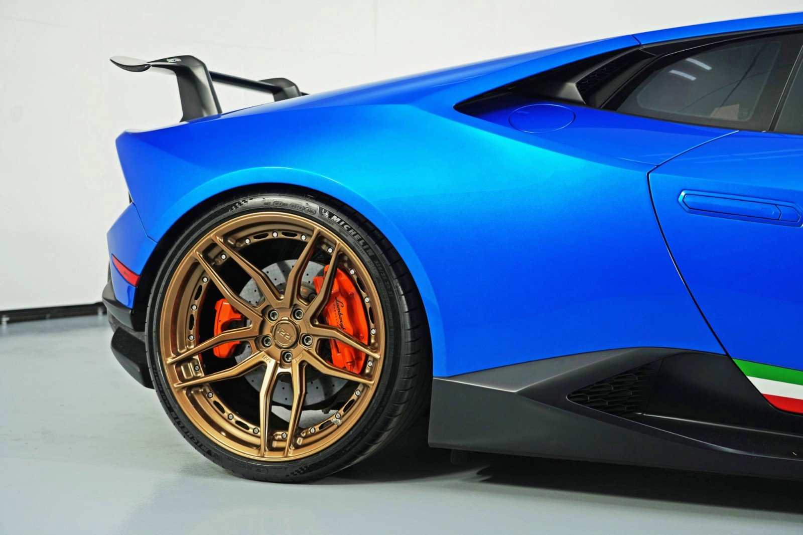 Used 2018 Lamborghini Huracan Performante image 60