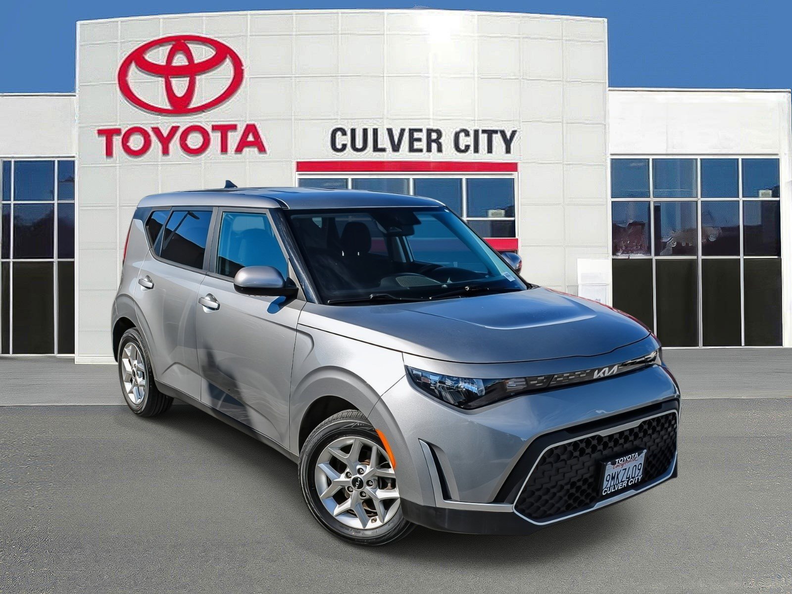 Used 2023 Kia Soul LX w/ Option Group 015