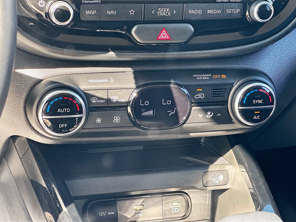 Used 2025 Kia Soul GT-Line w/ GT-Line Technology Package FWD image 16
