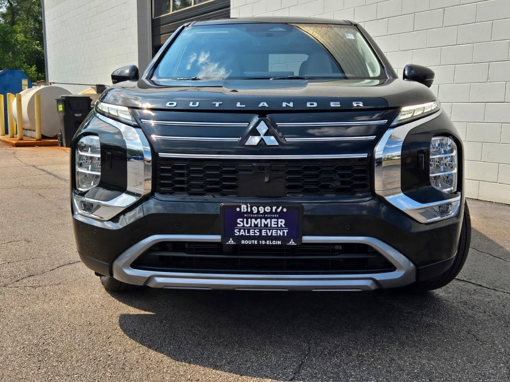 New 2025 Mitsubishi Outlander SE image 2