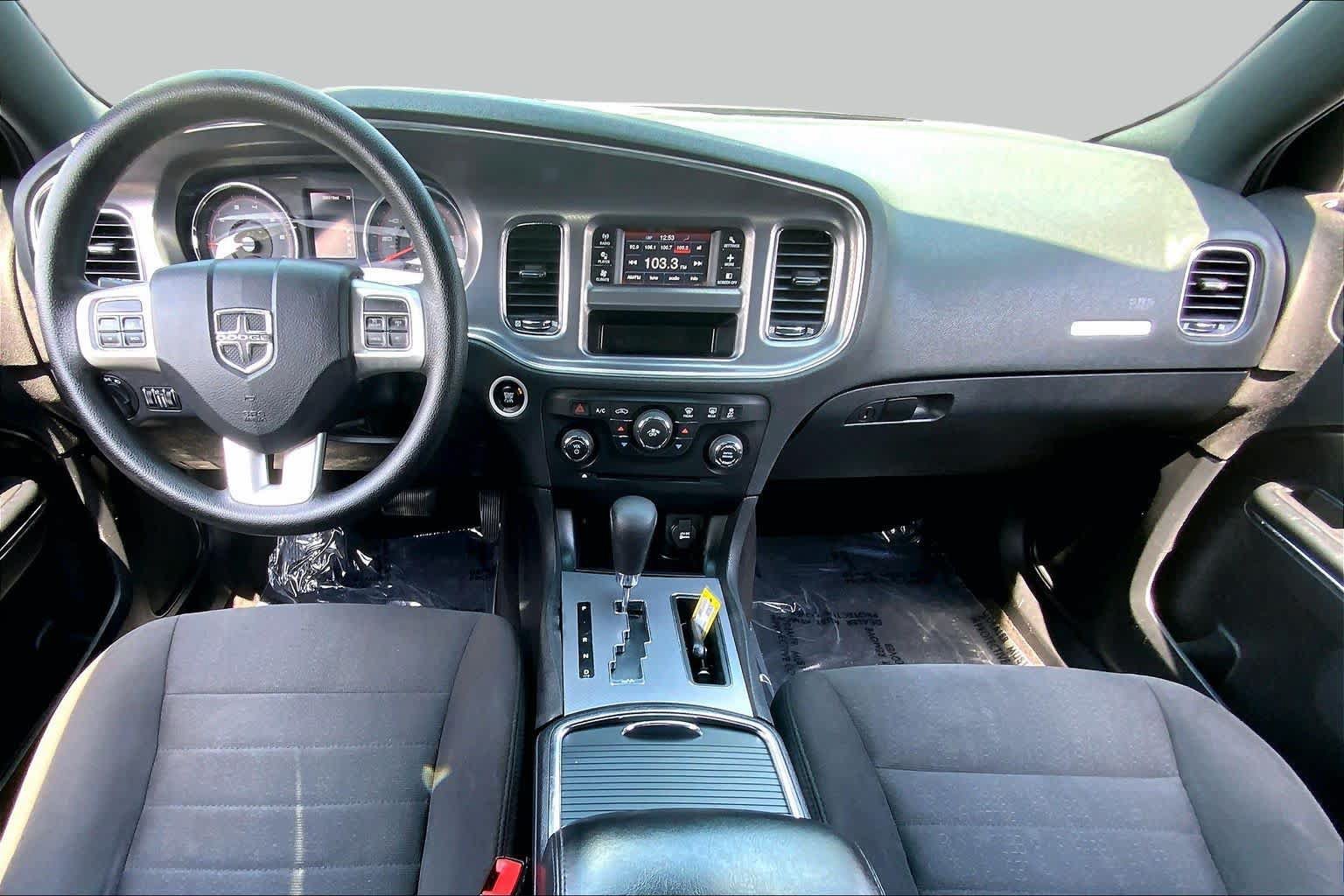 Used 2014 Dodge Charger SE RWD image 16