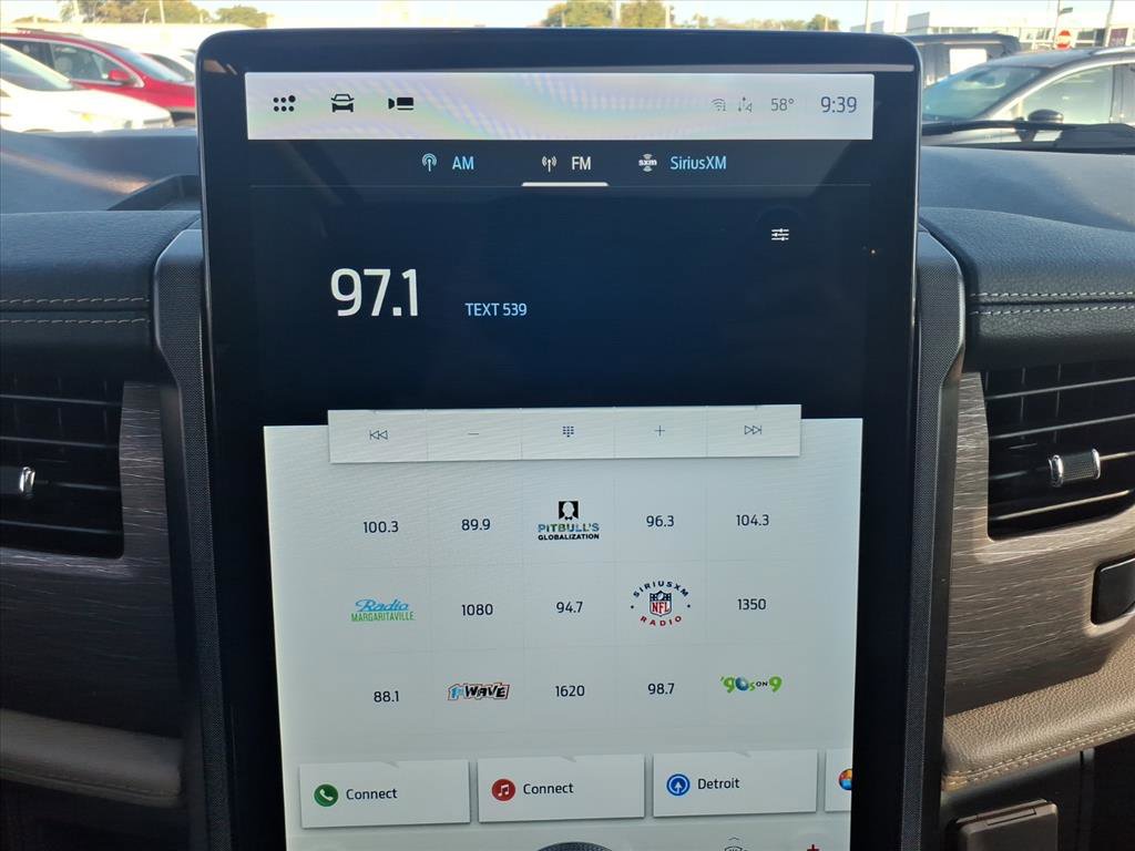 Used 2022 Ford Expedition Max Limited image 18