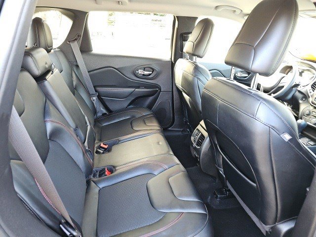 Used 2022 Jeep Cherokee Trailhawk w/ Comfort/Convenience Group image 16