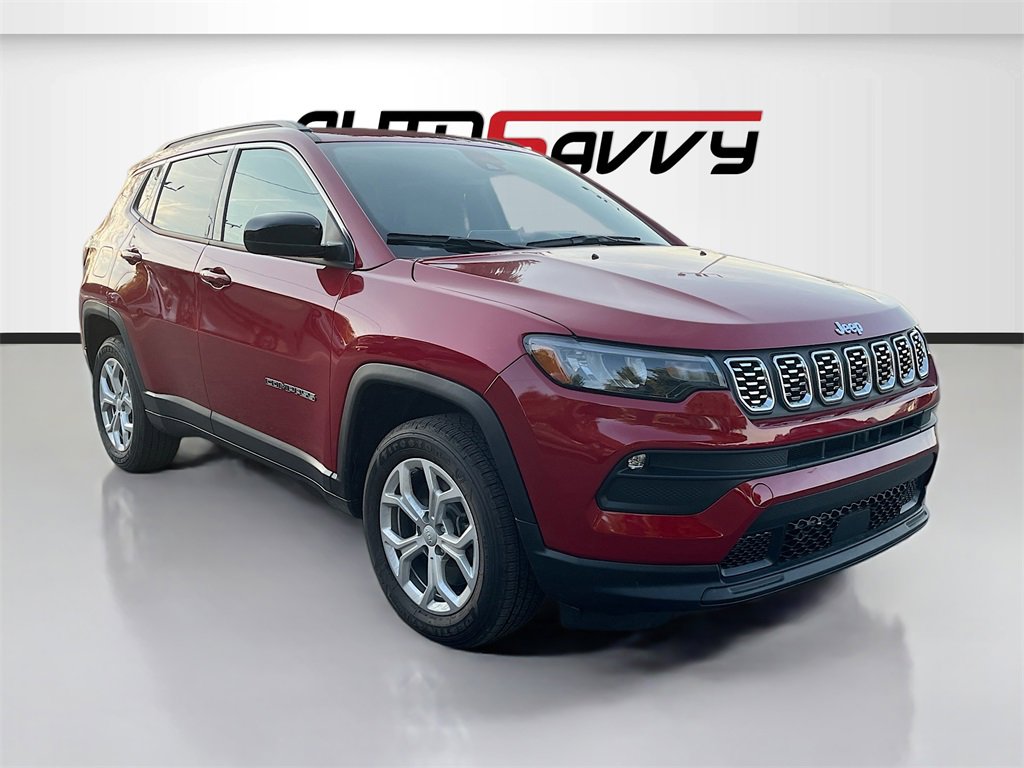 Used 2025 Jeep Compass Latitude image 1