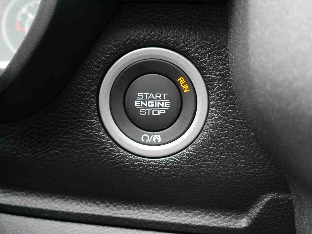 Used 2026 RAM 3500 Tradesman w/ Chrome Appearance Group image 32