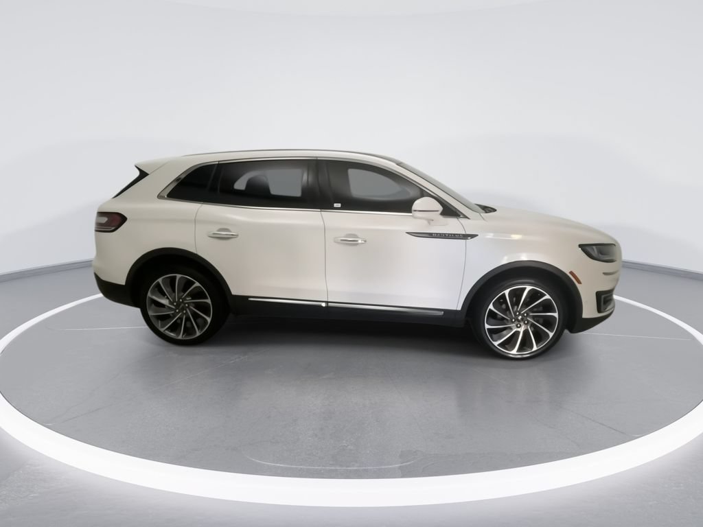 Used 2020 Lincoln Nautilus Reserve w/ Equipment Group 202A AWD/4WD image 2