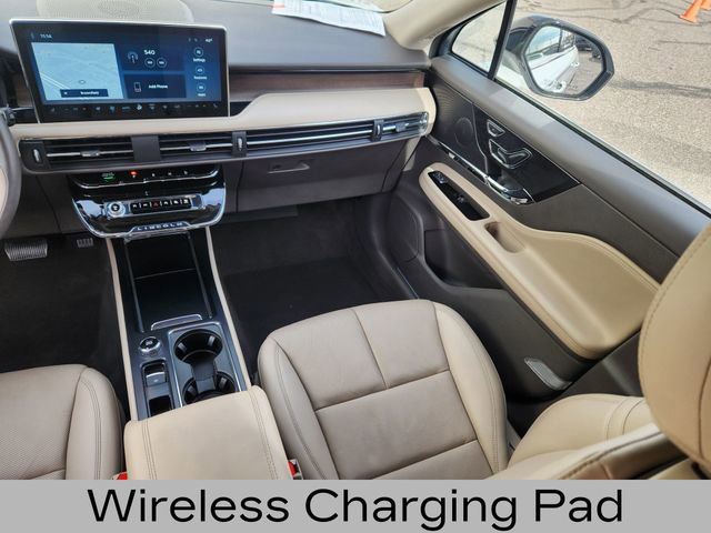 Used 2024 Lincoln Corsair Reserve w/ Equipment Group 201A image 15