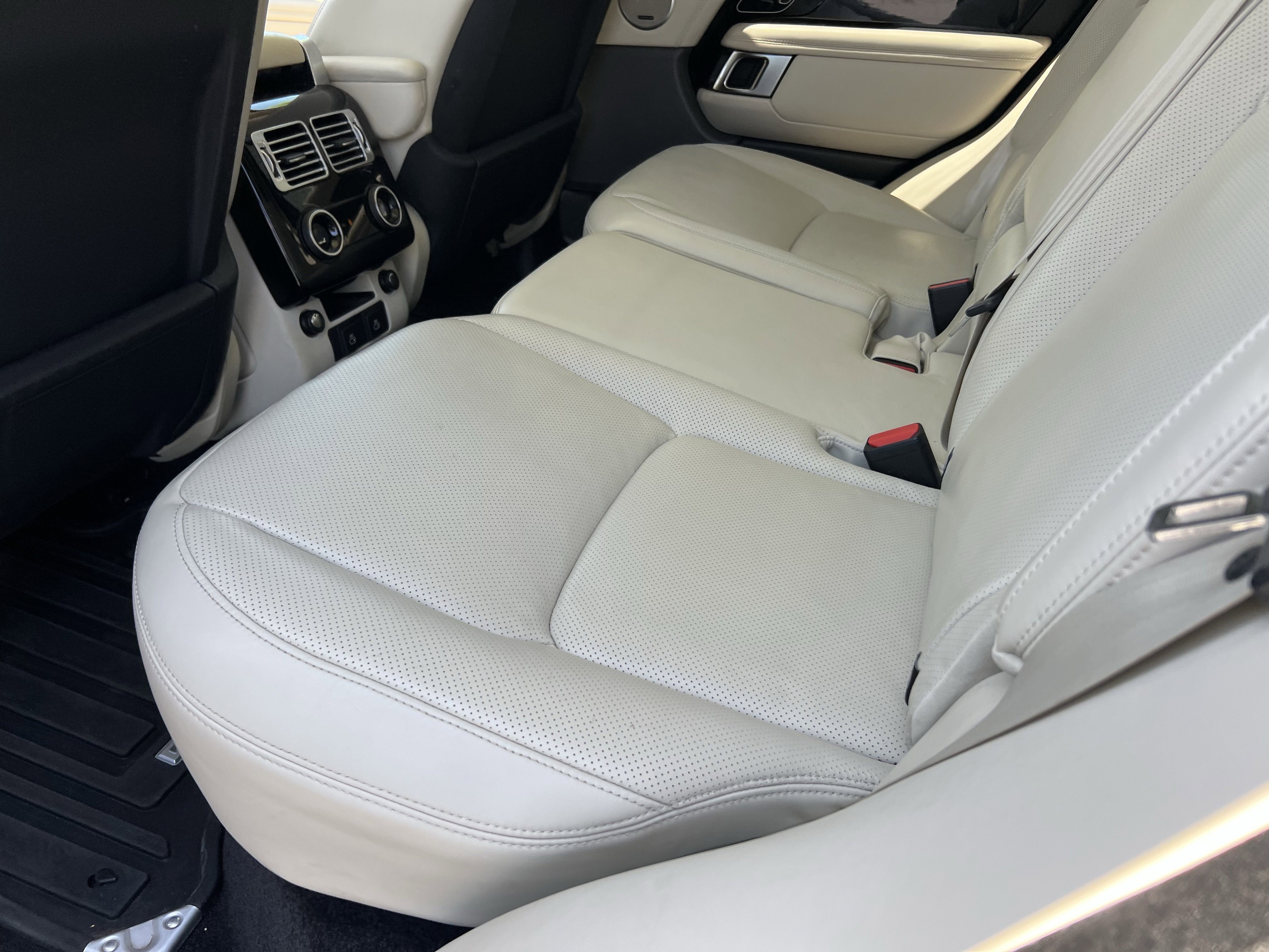 Certified 2022 Land Rover Range Rover Westminster Edition AWD/4WD image 34