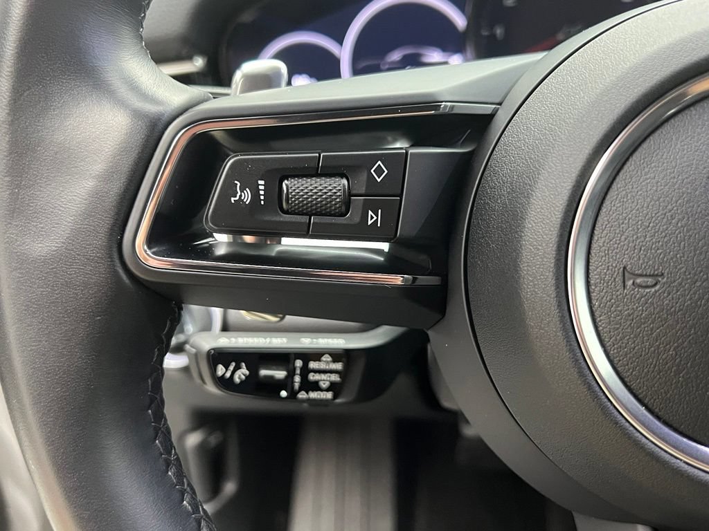 Certified 2023 Porsche Panamera 4 AWD/4WD image 8