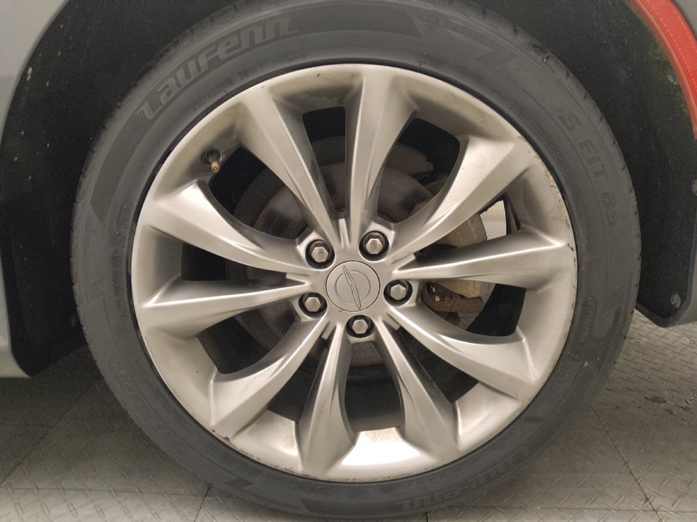 Used 2016 Chrysler 200 S w/ Navigation & Sound Group I FWD image 31