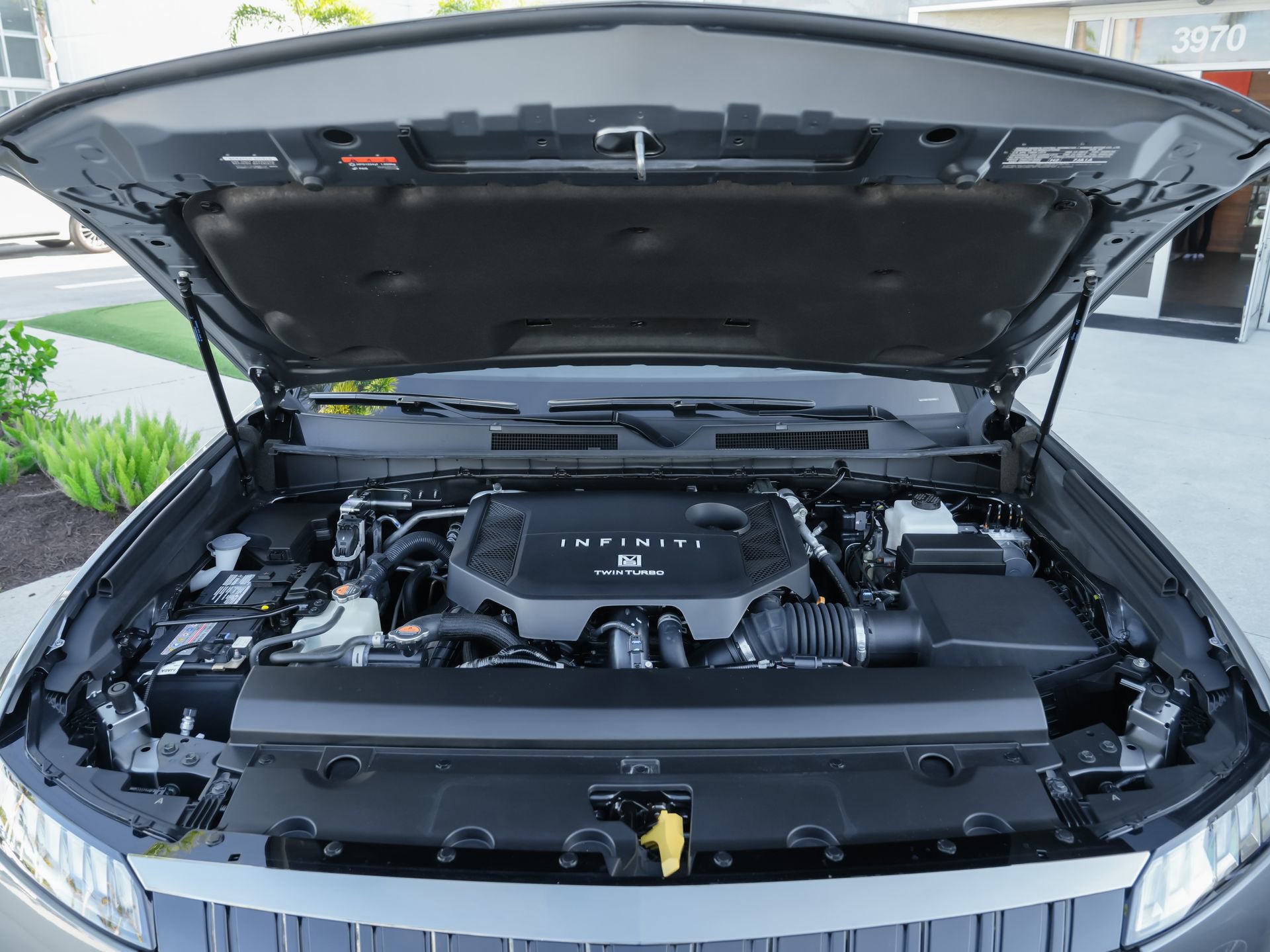 Certified 2026 INFINITI QX80 4WD w/ Sport Exterior Package image 44