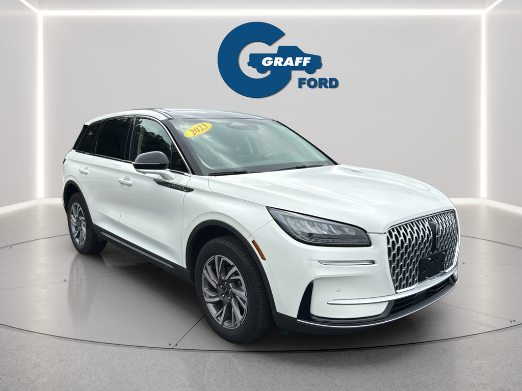 Used 2023 Lincoln Corsair AWD w/ Equipment Group 101A image 3
