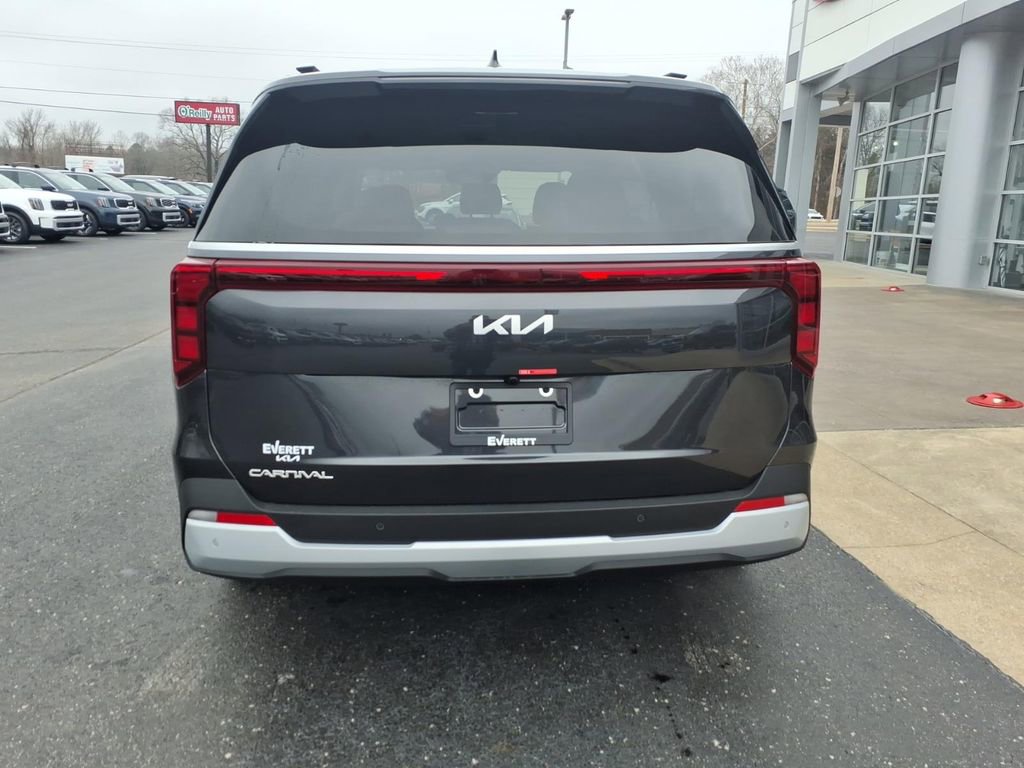 New 2026 Kia Carnival EX image 5