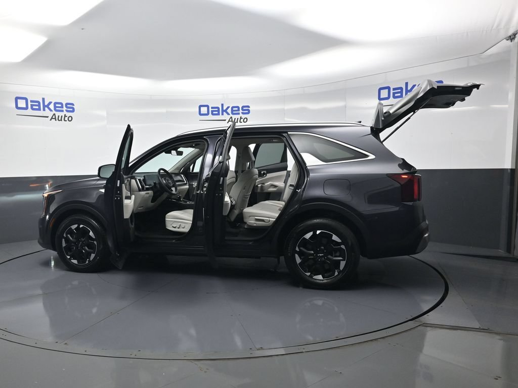 Certified 2025 Kia Sorento S w/ Panoramic Sunroof Package FWD image 58