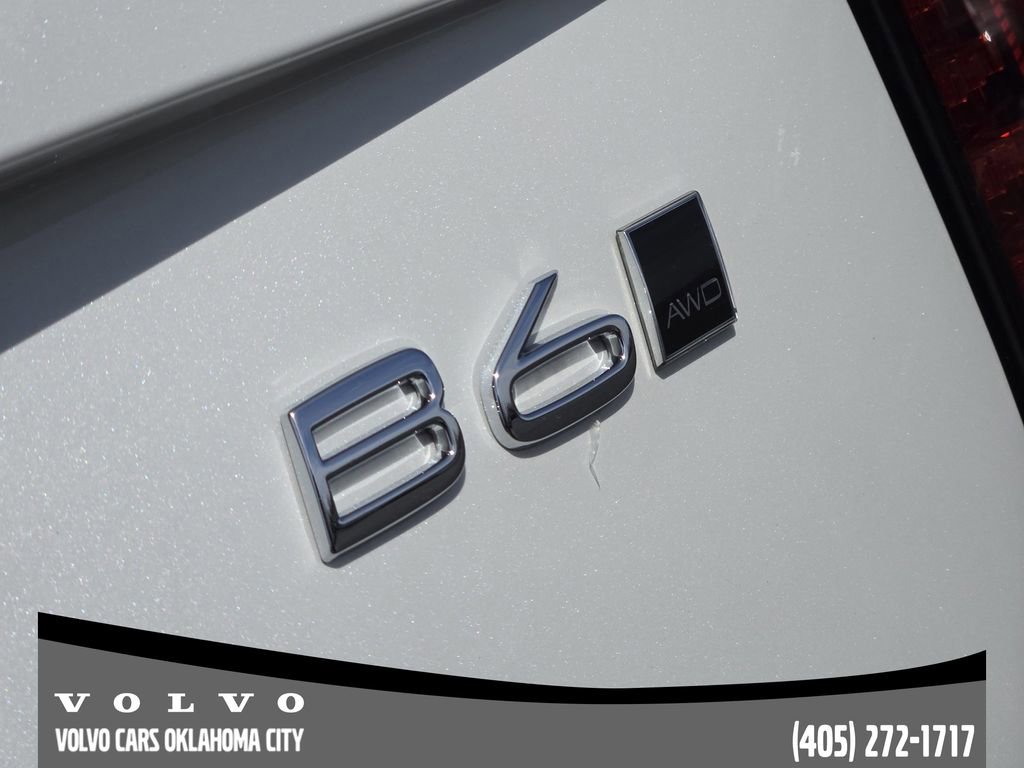 Certified 2025 Volvo XC90 B6 Plus image 9