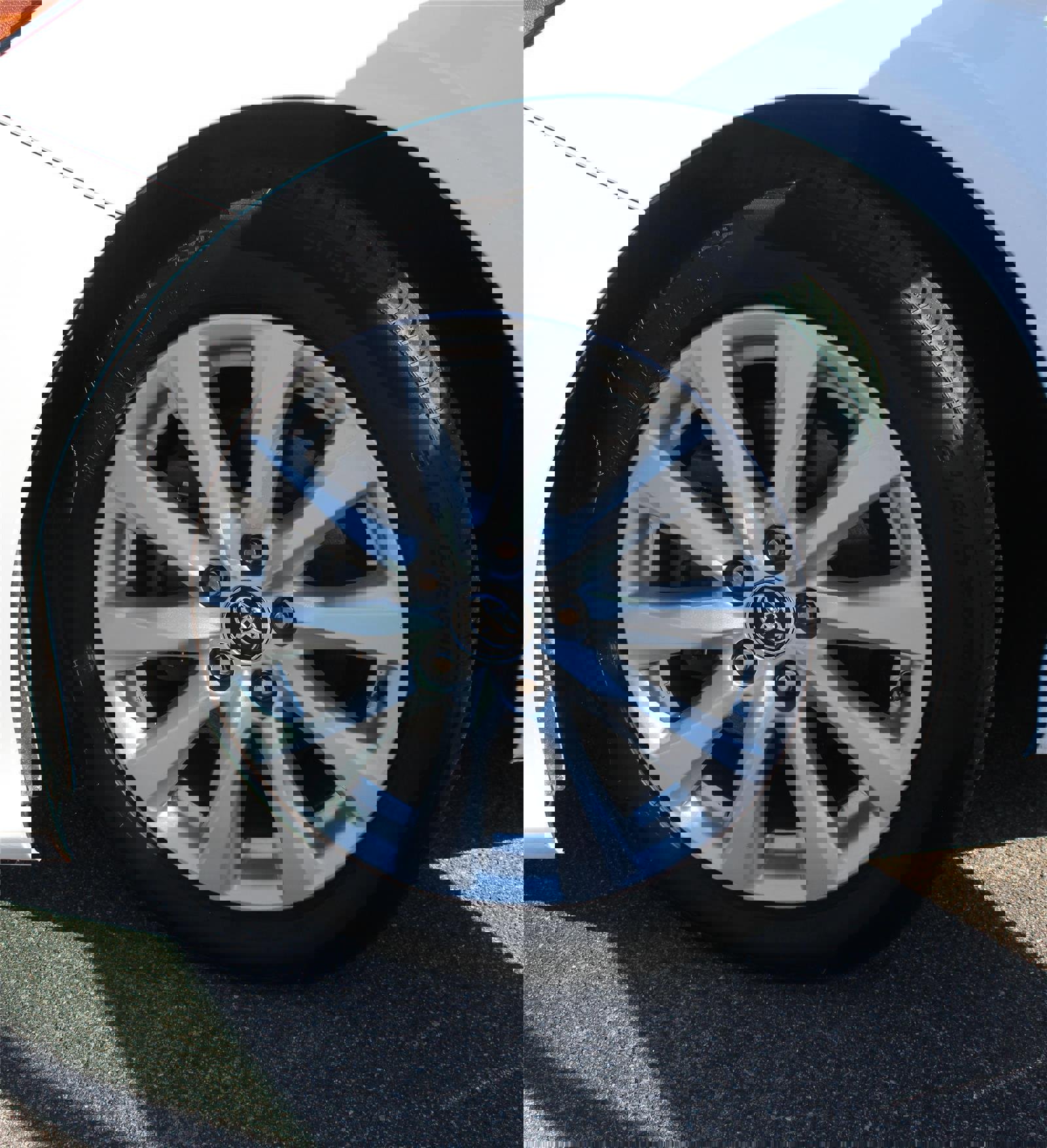 Used 2020 Toyota Camry LE image 16