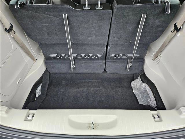 Used 2024 Chrysler Pacifica Select image 6