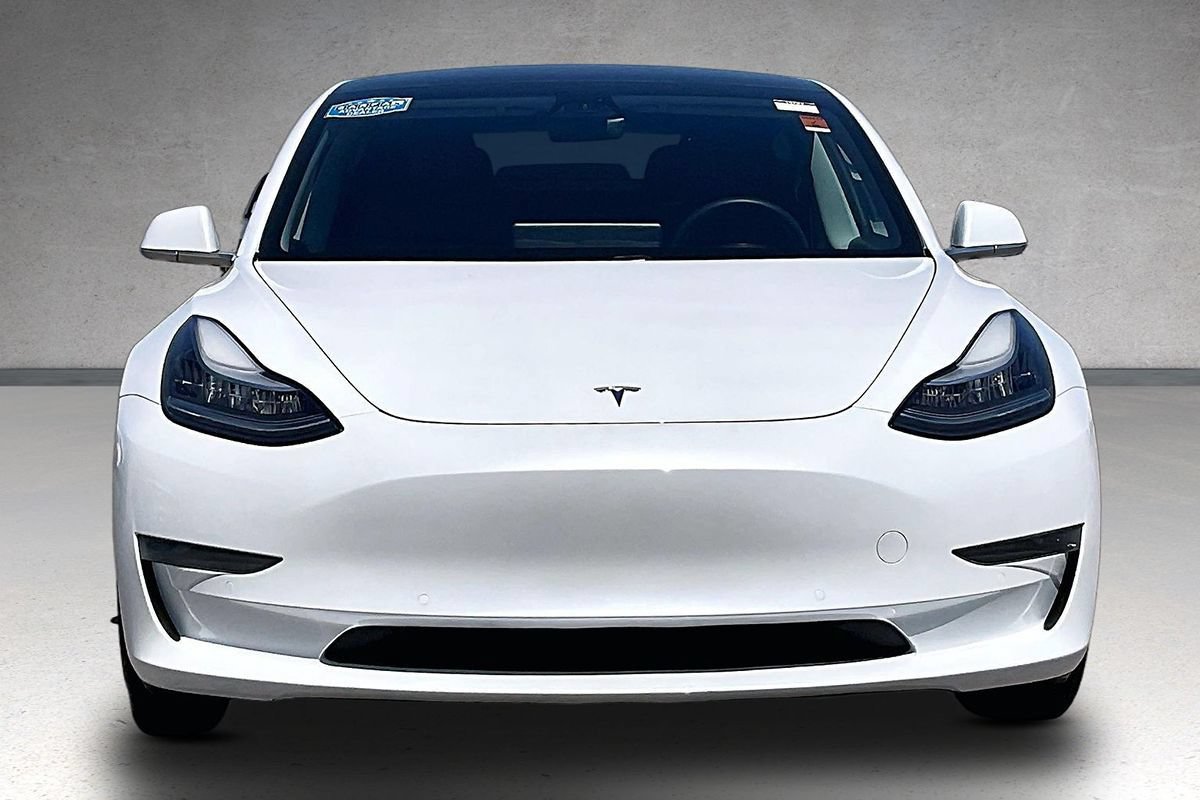 Used 2020 Tesla Model 3 Standard Range Plus RWD image 3