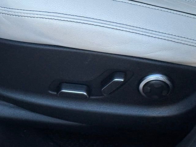 Used 2022 Genesis GV70 2.5T w/ Advanced Package image 24