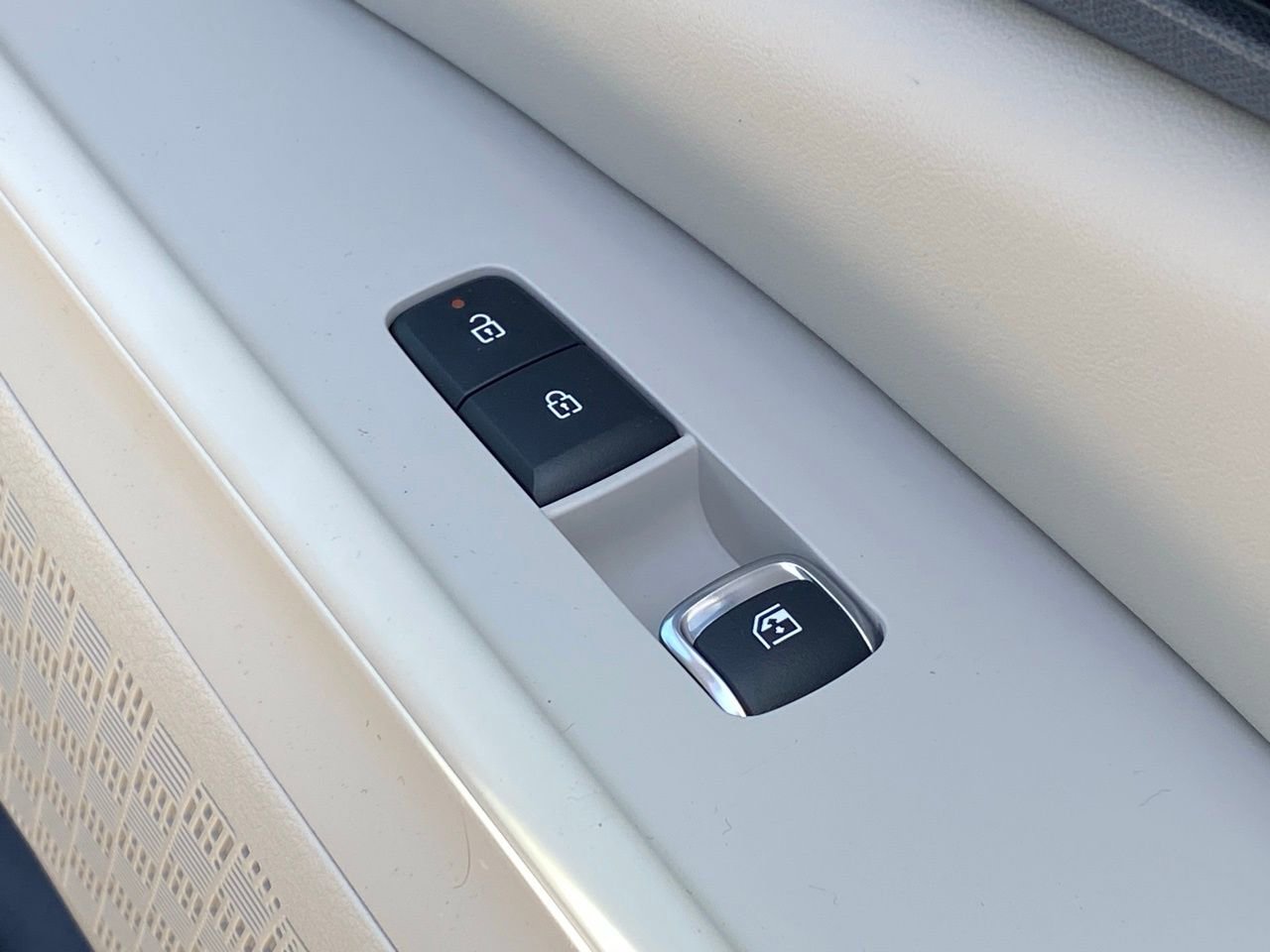 New 2026 Kia Carnival EX image 25