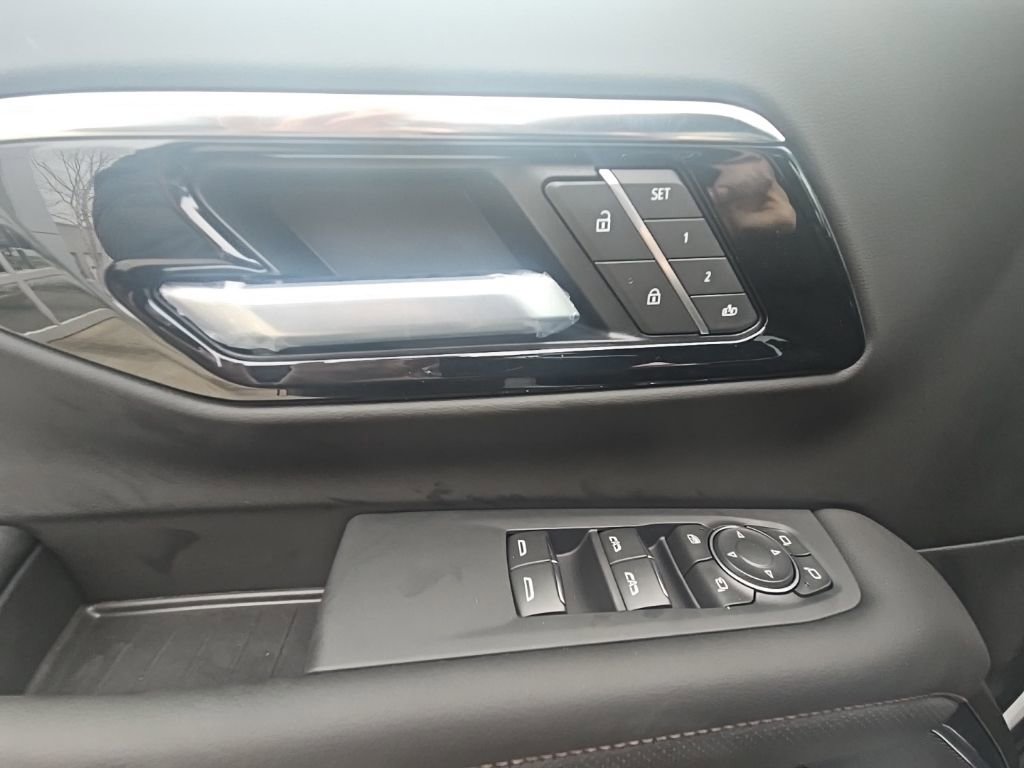 New 2026 Chevrolet Suburban High Country image 30