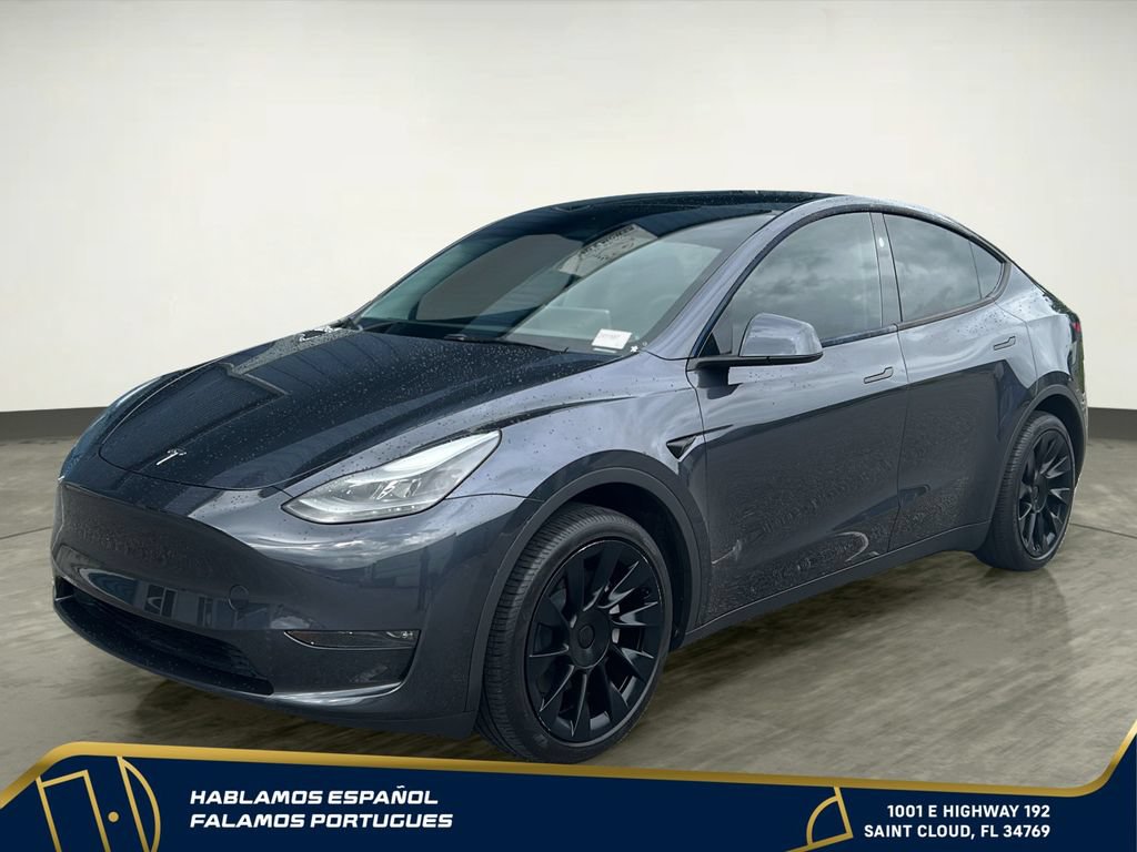 Used 2024 Tesla Model Y Long Range AWD/4WD image 2