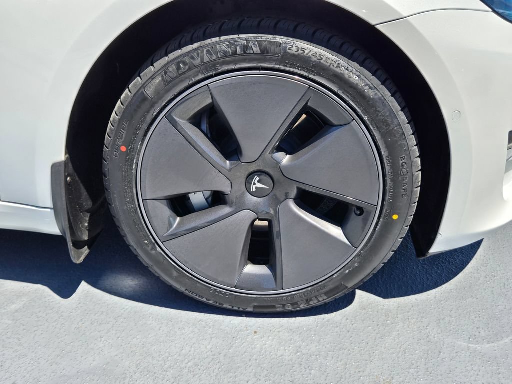 Used 2021 Tesla Model 3 Standard Range Plus RWD image 11
