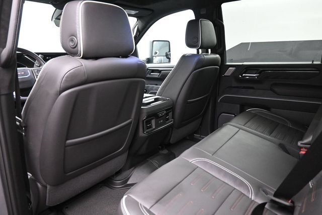 Used 2025 GMC Sierra 2500 AT4X AWD/4WD image 11