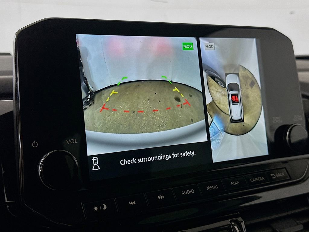 Used 2024 Nissan Pathfinder SL image 10