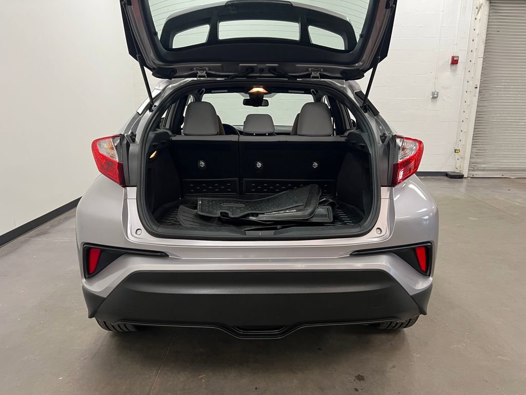 Used 2019 Toyota C-HR XLE image 23