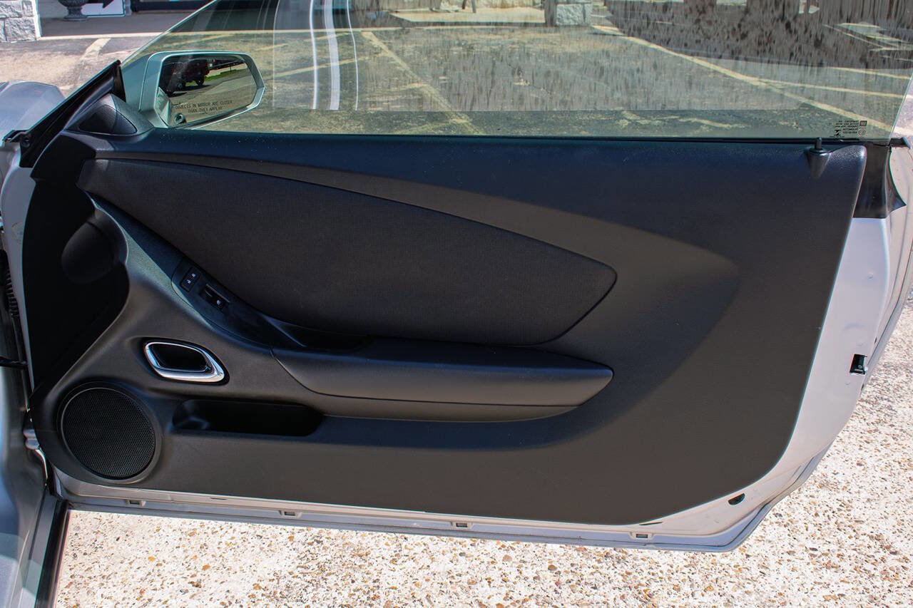 Used 2014 Chevrolet Camaro LT RWD image 31