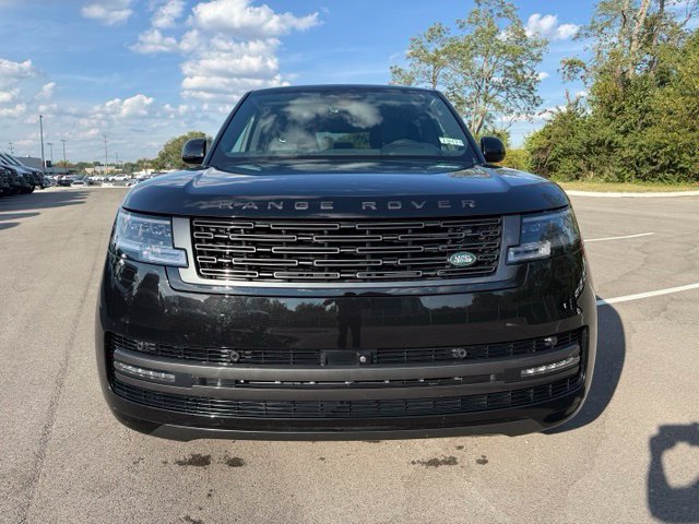 Used 2025 Land Rover Range Rover Long Wheelbase SE AWD/4WD image 3