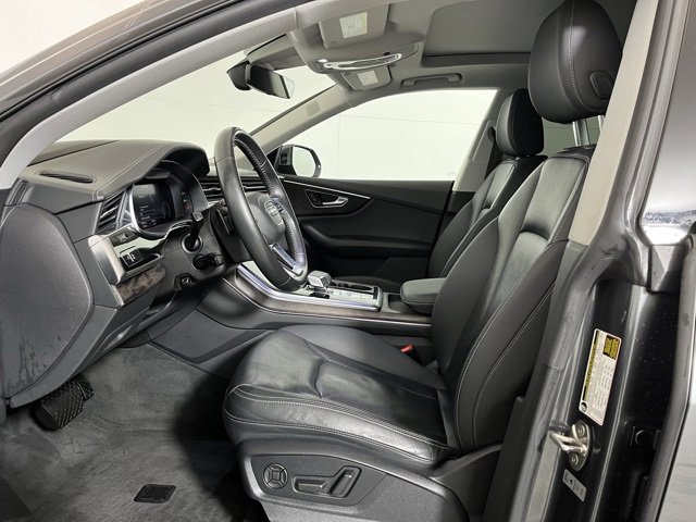 Used 2020 Audi Q8 Prestige w/ Prestige Package image 11