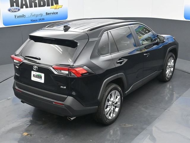 Used 2025 Toyota RAV4 XLE Premium FWD image 27