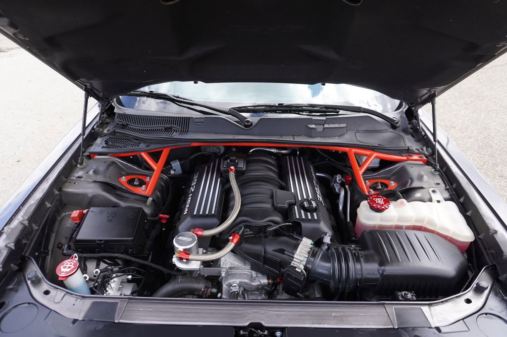 Used 2018 Dodge Challenger SRT image 28