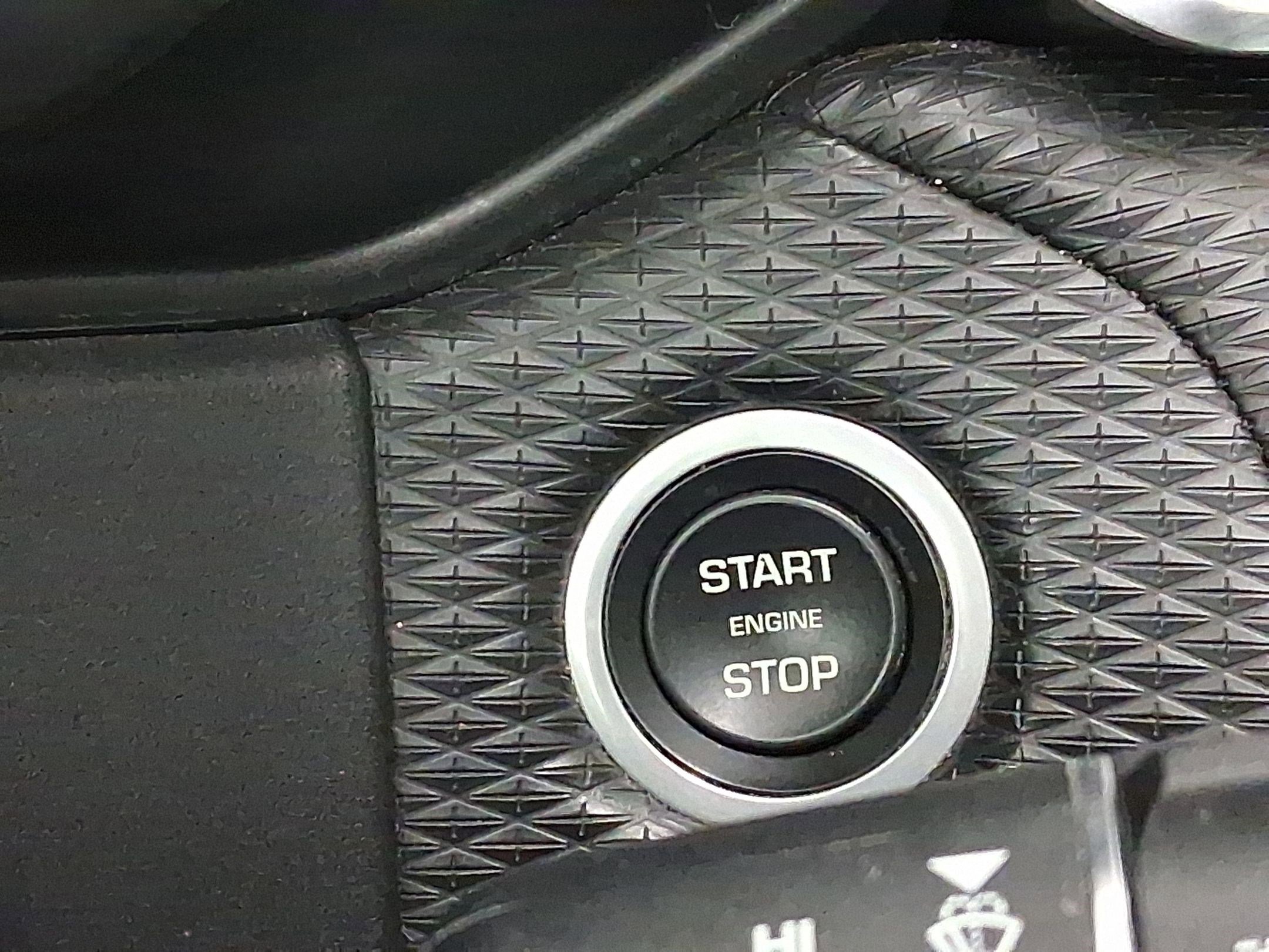 Used 2020 Land Rover Range Rover Velar R-Dynamic S image 23