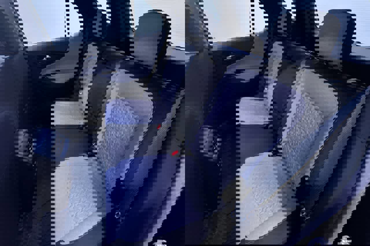 Used 2023 Chevrolet Equinox LT image 35