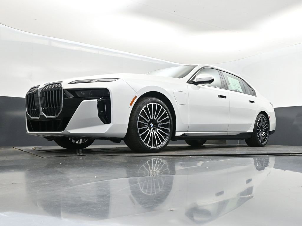 New 2026 BMW 750e xDrive image 19