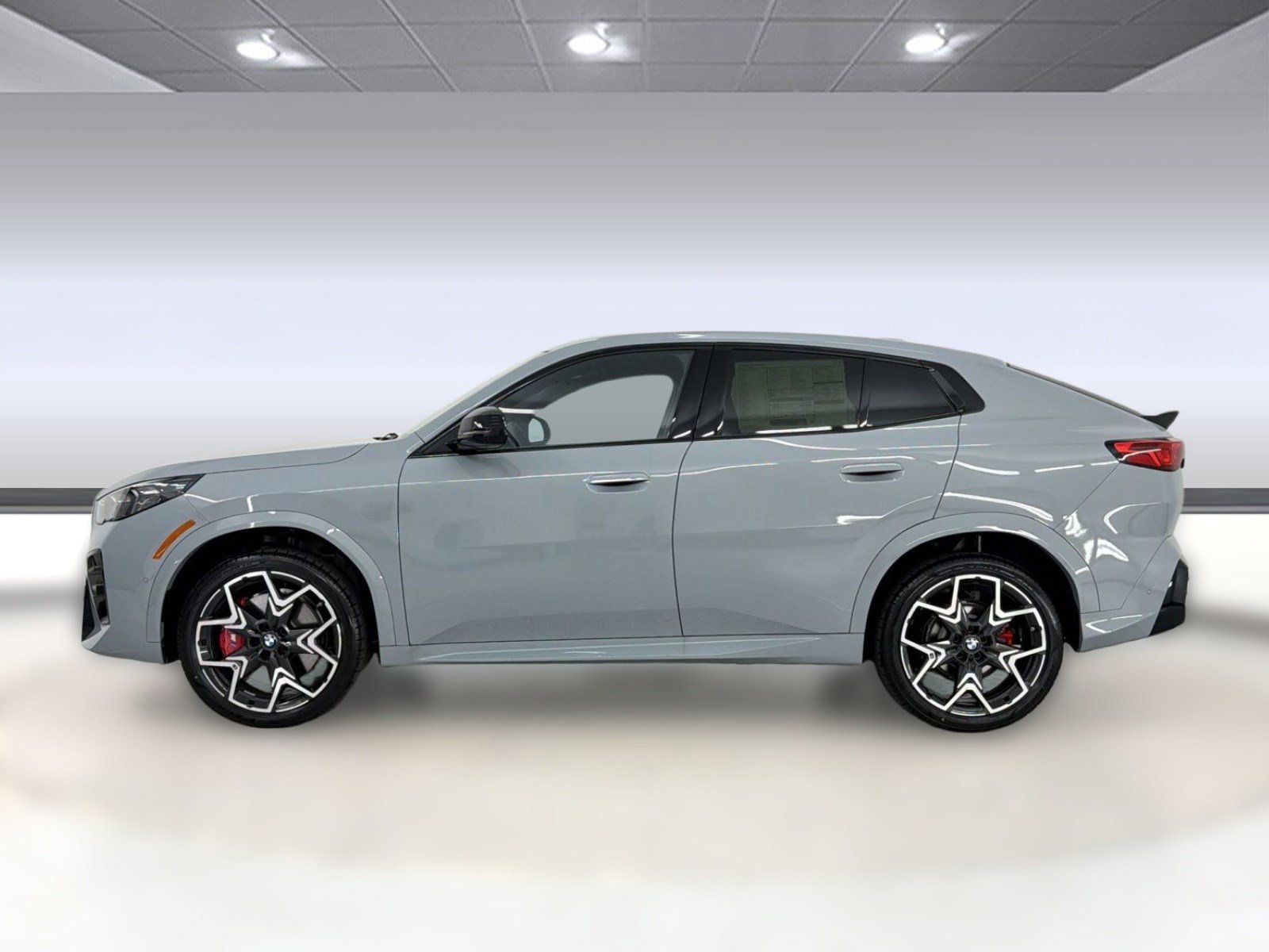New 2026 BMW X2 xDrive28i w/ Technology Package AWD/4WD image 2