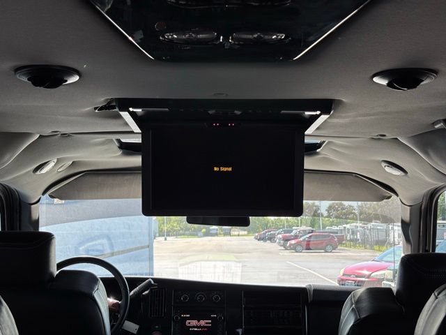 Used 2021 GMC Savana 2500 w/ Enhanced Convenience Package RWD image 4