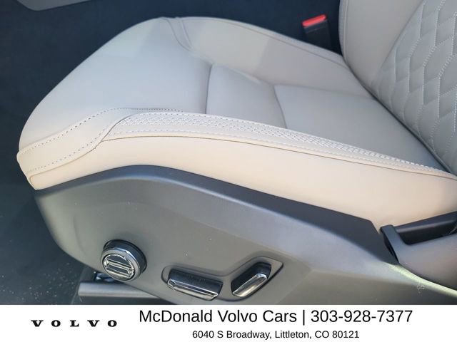 New 2026 Volvo XC90 B6 Core AWD/4WD image 12