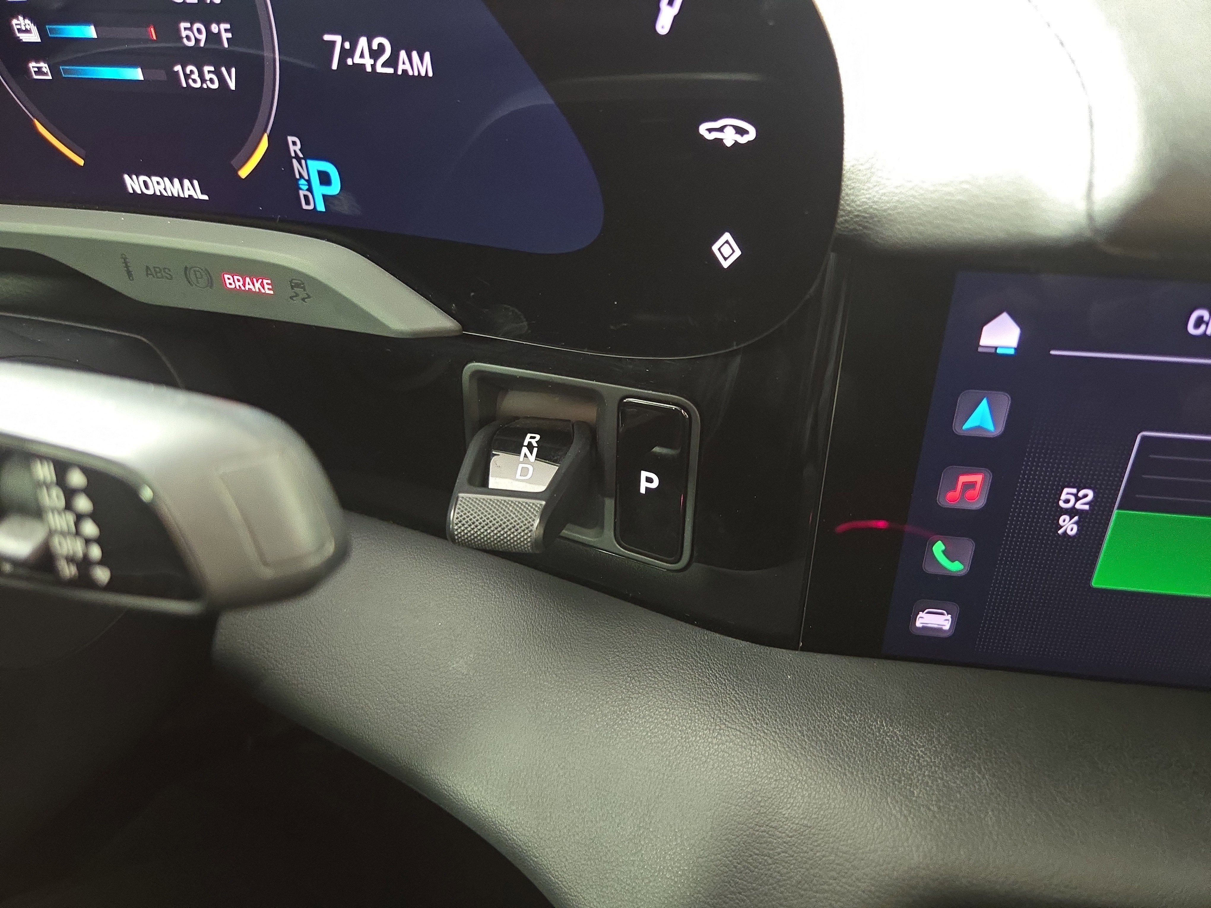 Used 2021 Porsche Taycan 4S image 24