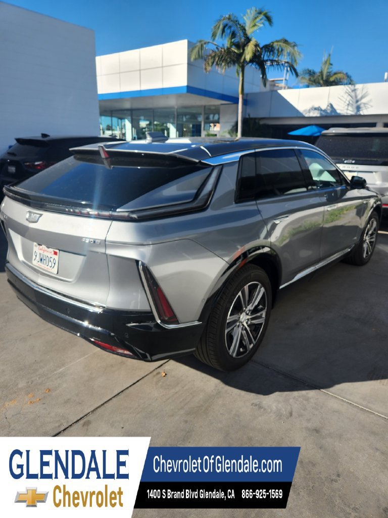Used 2024 Cadillac Lyriq Luxury RWD image 3