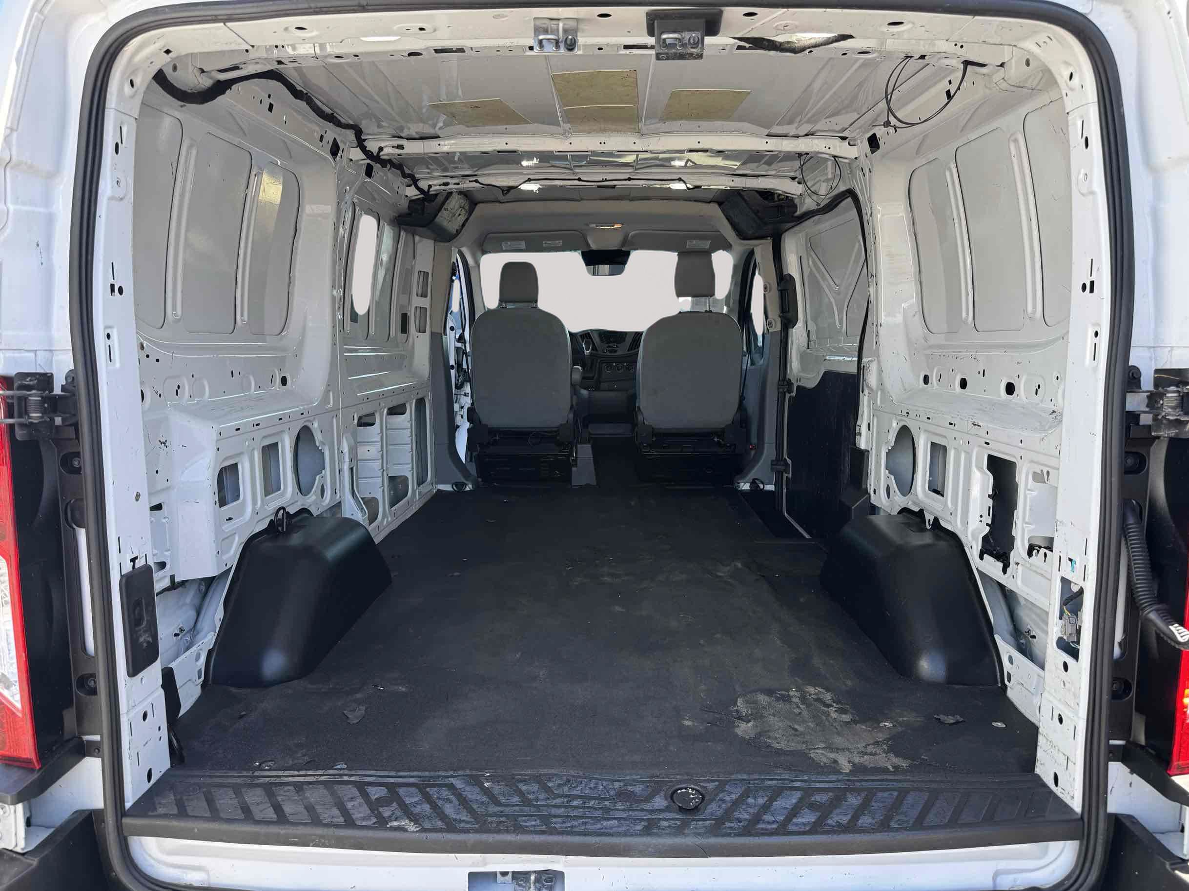 Used 2019 Ford Transit 250 130 Low Roof RWD image 11
